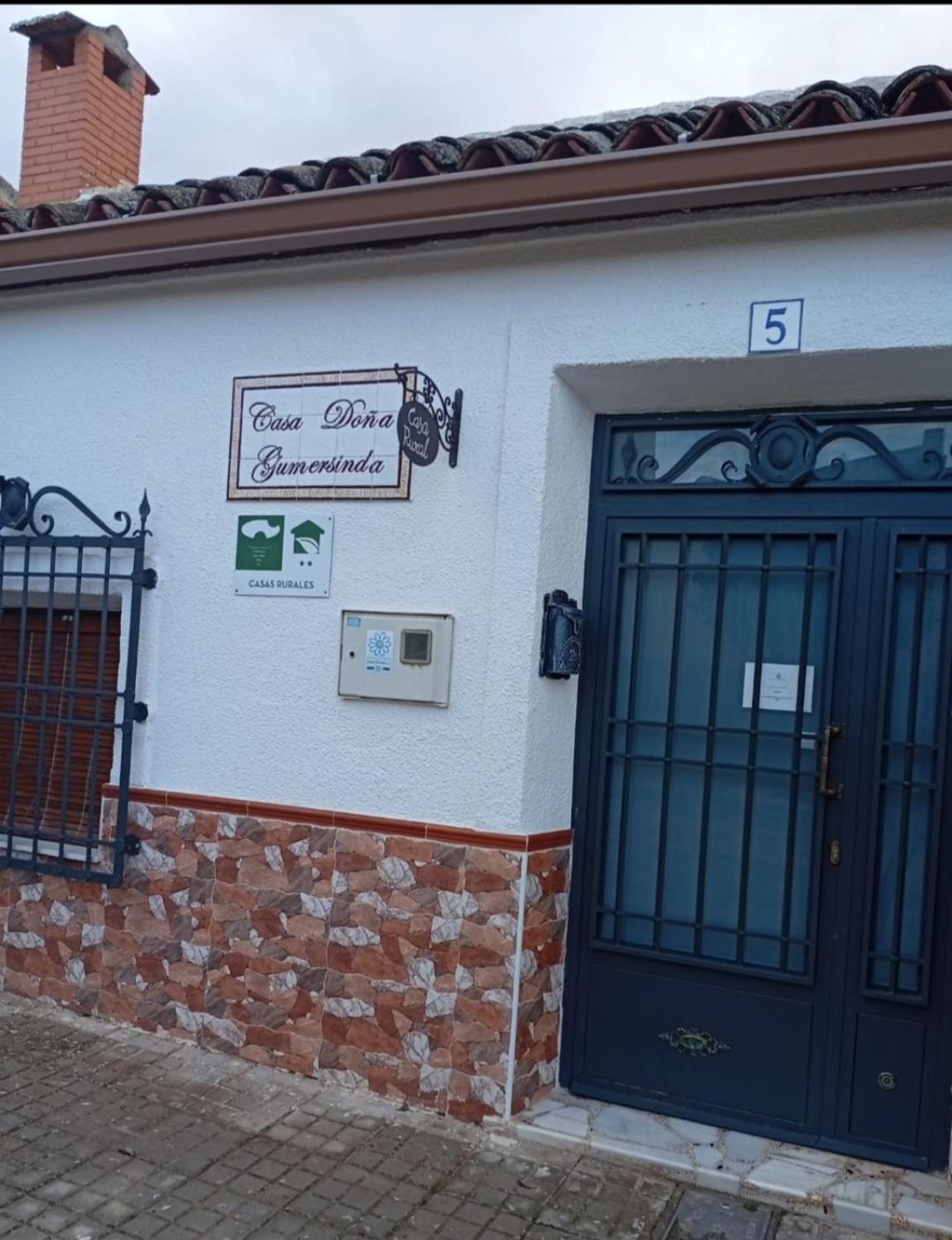 En San Carlos Del Valle- Dona Gumersinda
