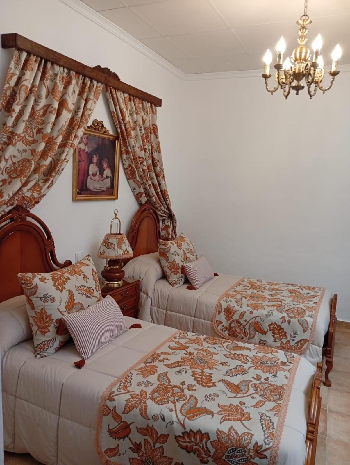 Ferienhaus En San Carlos Del Valle- Dona Gumersinda San Carlos del Valle